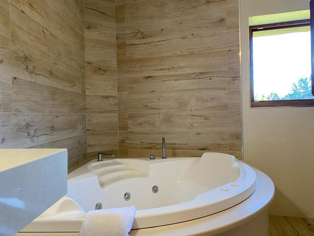 Picos De Europa Suites And Rooms Turieno Ngoại thất bức ảnh