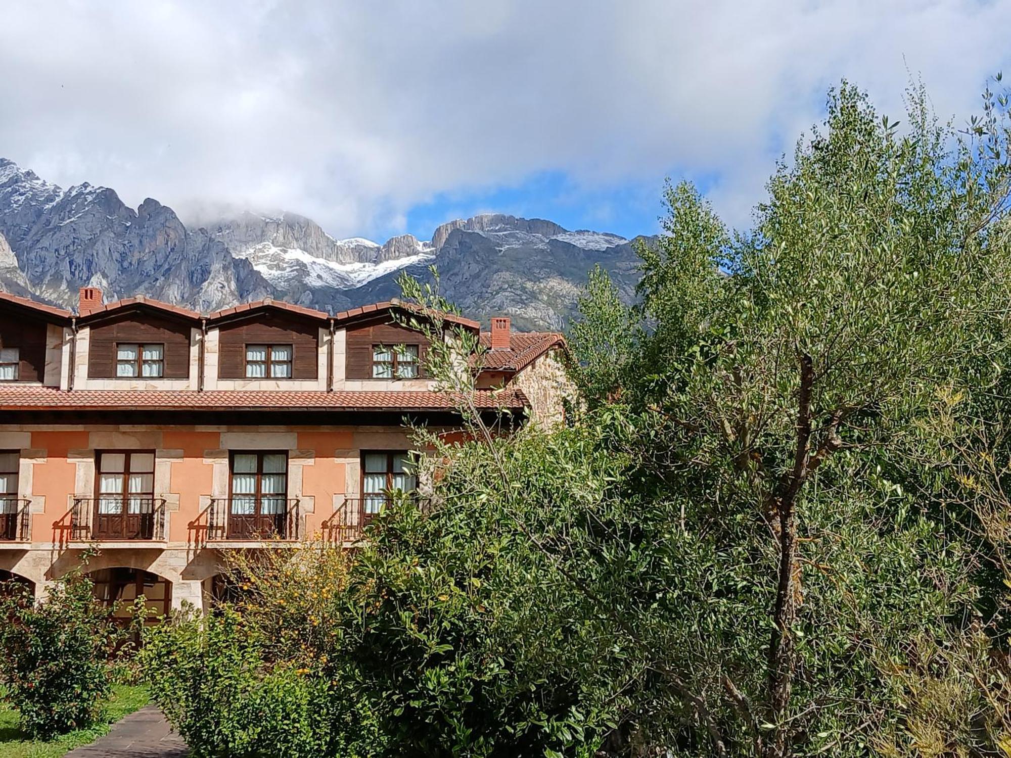Picos De Europa Suites And Rooms Turieno Ngoại thất bức ảnh